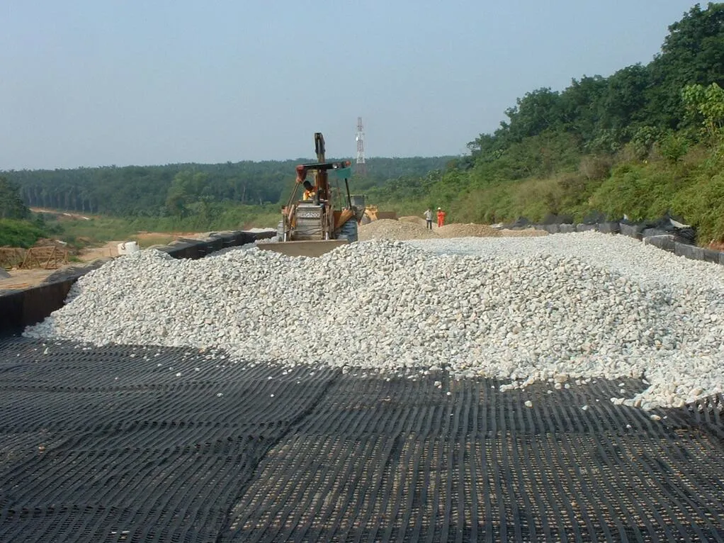 High Tensile Strength Fiberglass Geogrid For Asphalt Reinforcement Pavement Driveway 5