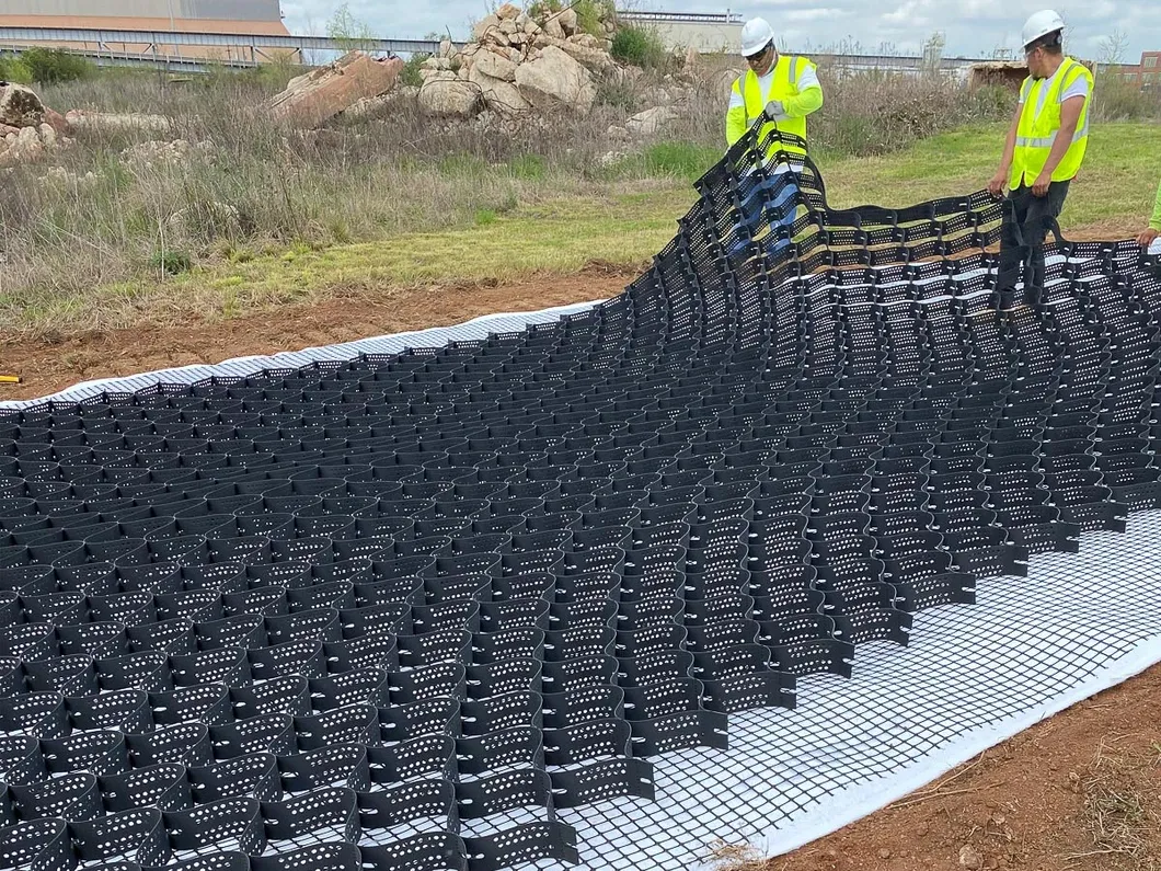 High Honeycomb Black HDPE Geocell Reinforcement Driveway For Road Gravel Stabilizer Grid Retaining Wall Embankment 8