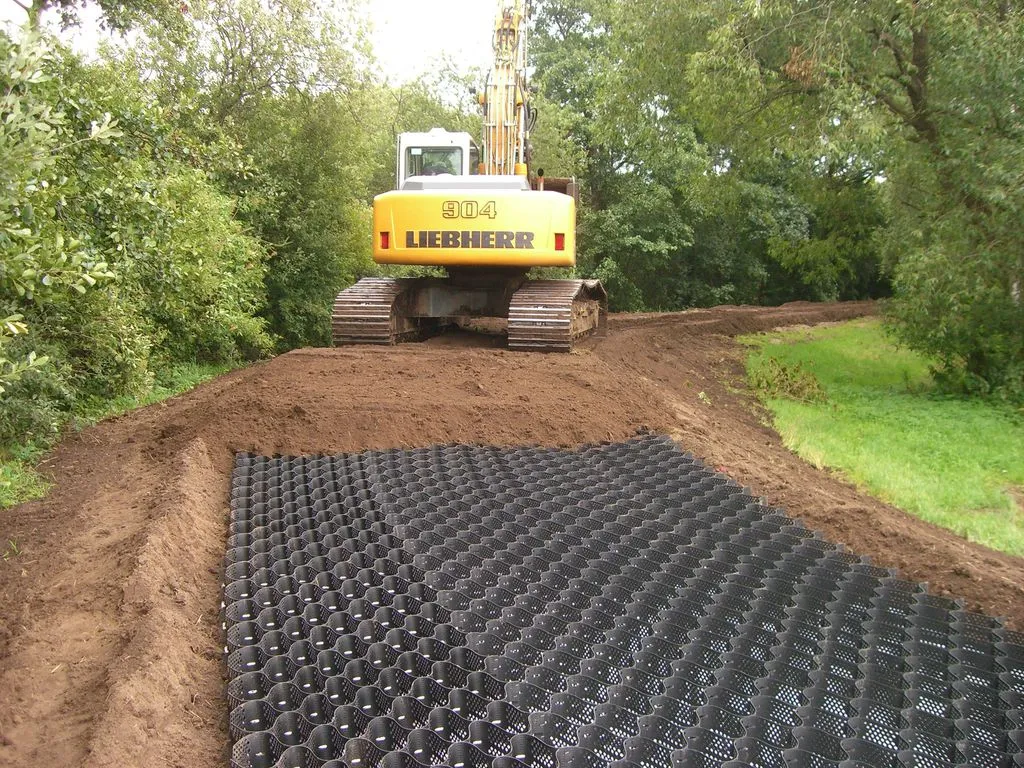 High Honeycomb Black HDPE Geocell Reinforcement Driveway For Road Gravel Stabilizer Grid Retaining Wall Embankment 9