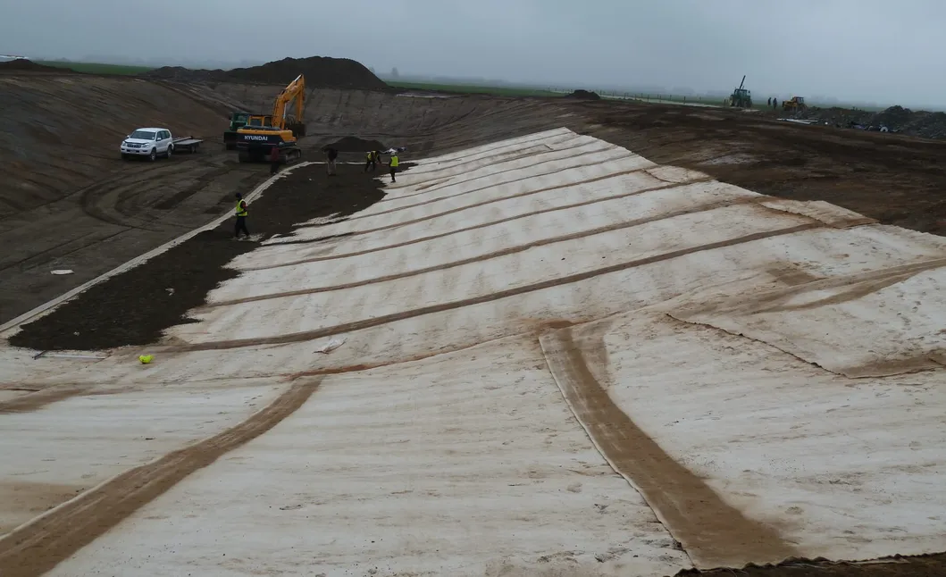 Pond Anti-Seepage Geosynthetic GCL Clay Liner Mat Gcl Bentonite Geosynthetic for Landfill 1