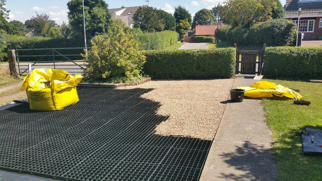 Wholesale Price Lawn Ground Paving Plates Permeable Gravel Grass Planting Grid Mould for Driveway Factory Supply 14