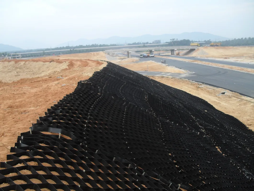 HDPE Plastic Geocell Paved Grid HDPE Geocell for Soft Basement Reinforcement Low Cost Gravel Stabilizer Geocell in Roa</span></p>
<p style=