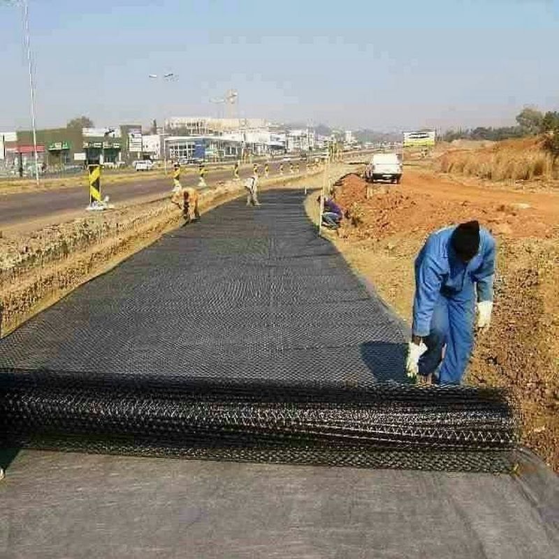 High Tensile Strength Biaxial Plastic Mesh 30kN/m Black PP/ PET Geogrid For Soil Reinforcement And Road Base Stabilization