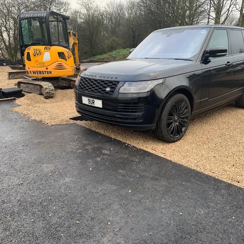 HDPE Plastic Grass Grid for Grass Pavement Parking Lots Slope Erosion Control Soil Stabilization Gravel Pavers and Landscaping Plastic Grass Grid